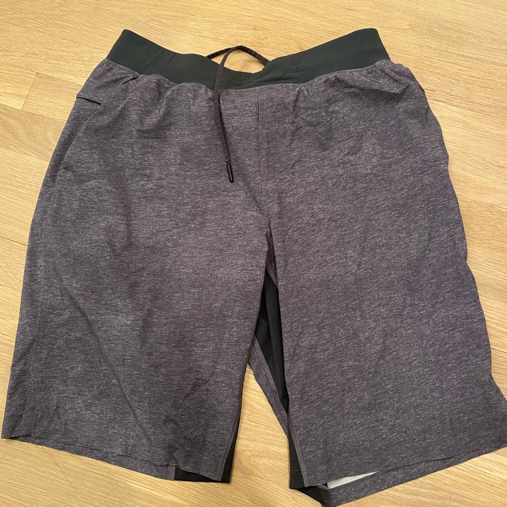 Men’s gray Lululemon shorts
